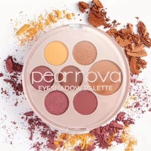 New !PEAR NOVA Eyeshadow Palette New In Box !💗🌕✨ 👁️!!!